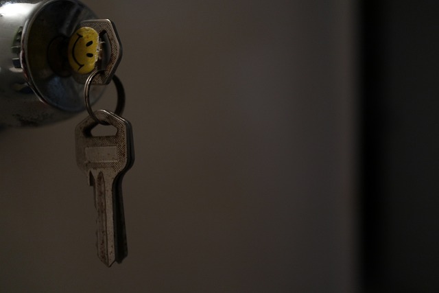 Unlocking a Car Door Without a Key: Easy DIY Methods