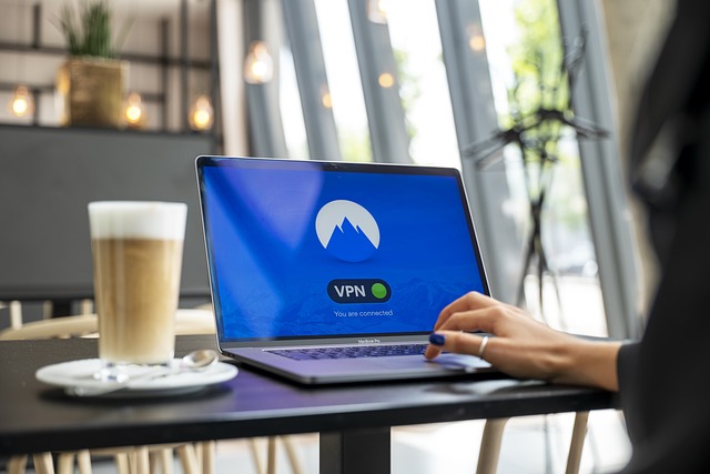 How a VPN Works: A Simple Guide to Secure Internet Connections How a VPN Works: A Simple Guide to Secure Internet Connections